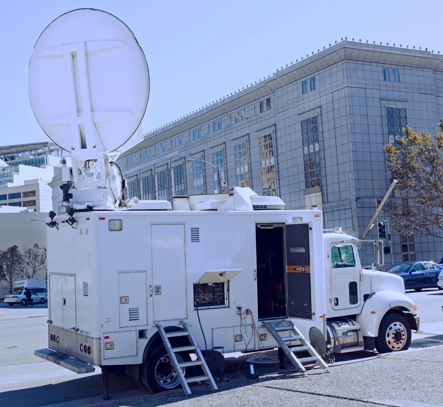 Guntermann & Drunck-1-KE-MAN.jpg